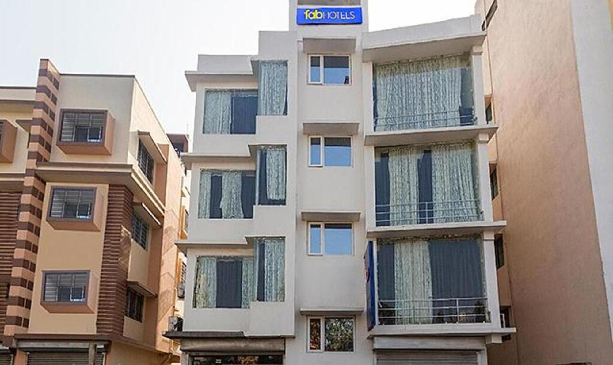 Treebo Trend Aspiring Inn Kolkata Jadabpur Bagian luar foto